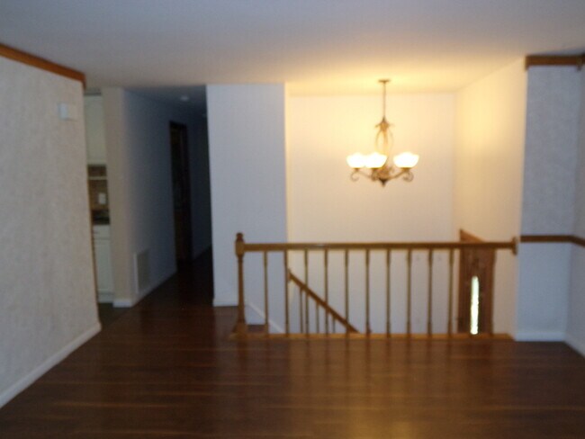 Foto del edificio - Hidden Gem! 3 Bed 2.5 Bath Bi-Level