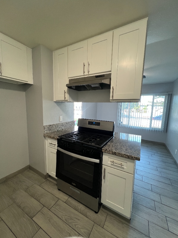 Photo - 1430 N Acacia St Apartment