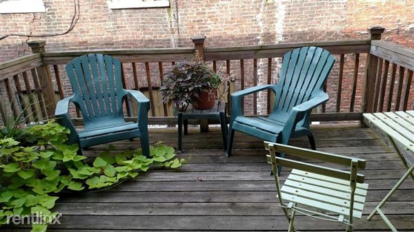 Building Photo - 923 James St