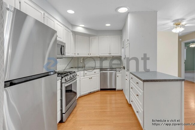 Building Photo - 1760 Kenard St NW