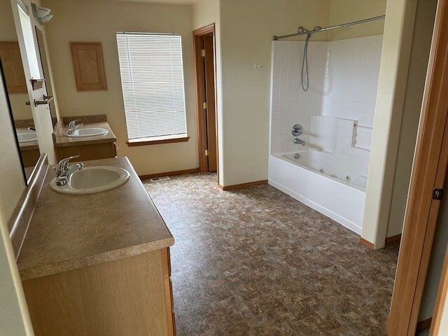 Primary Photo - 6907 Desperado Dr SE