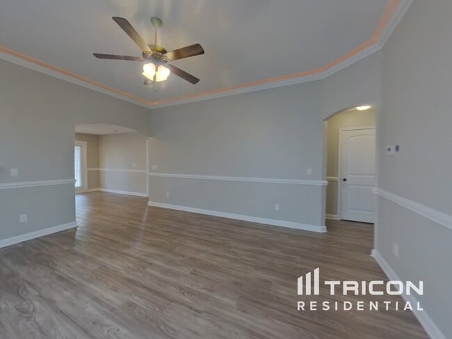 Building Photo - 114 Mistwood Ln