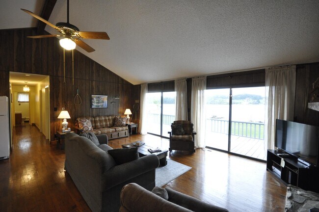 Foto del edificio - 2793 Hidden Valley Rd