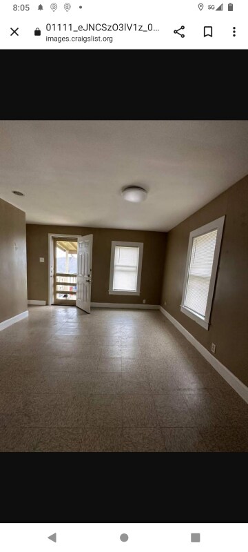 Foto del edificio - 205 E Ave H