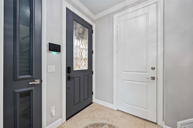 Building Photo - 328 Bomar St