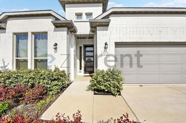 Foto del edificio - 4112 Dunlap Dr