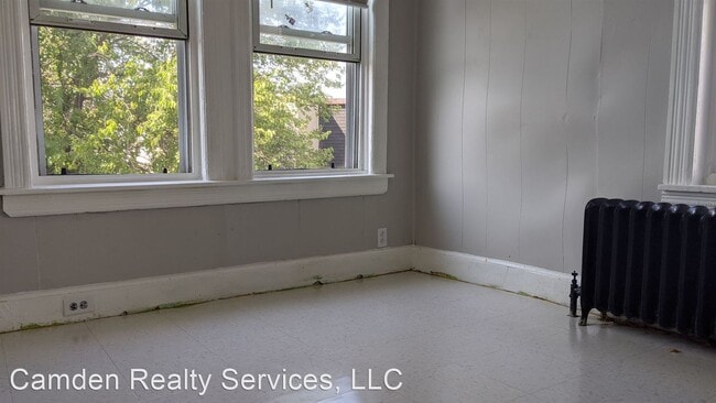 Building Photo - 3 br, 1 bath House - 815 Newton Ave