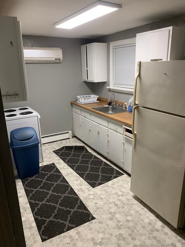 213 Renfrew Ave, Dwight, IL 60420 House Rental in Dwight, IL