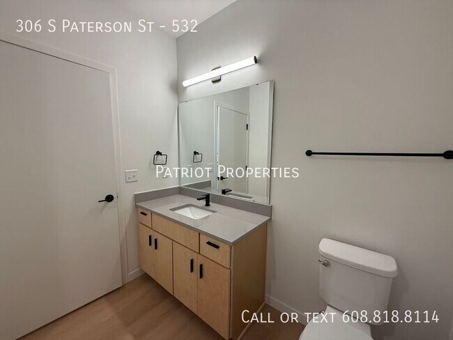 Building Photo - 306 S Paterson St