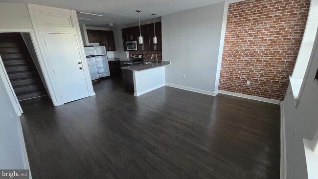 Foto del edificio - 1113 N Calvert St