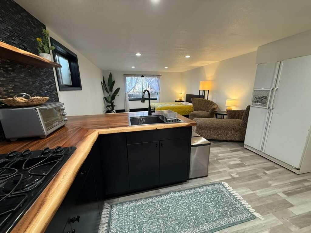 Foto principal - 706 E Stuart St