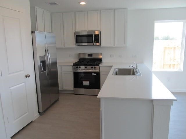 Foto del edificio - 5203 Lake Trout Ln