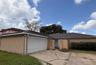Building Photo - 6618 McCullum Rd
