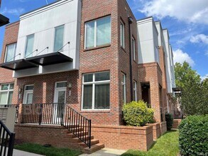 Building Photo - 244 William Drummond Way