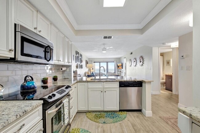 Building Photo - 9400 S Ocean Dr