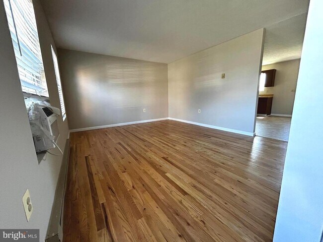 Foto del edificio - 103 Nottoway Dr