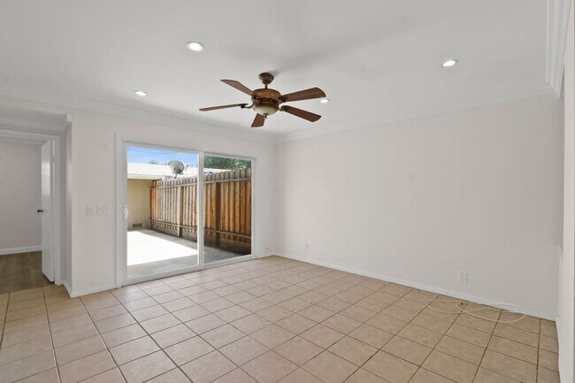 Foto del edificio - 3193 College Ave