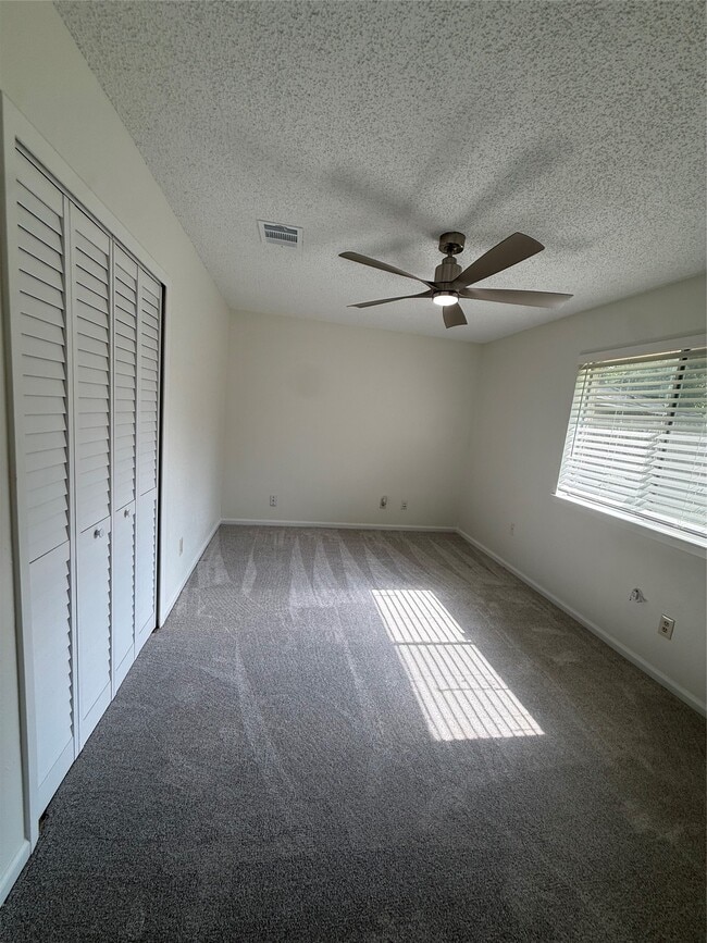 Building Photo - 262 Coppersmith Dr
