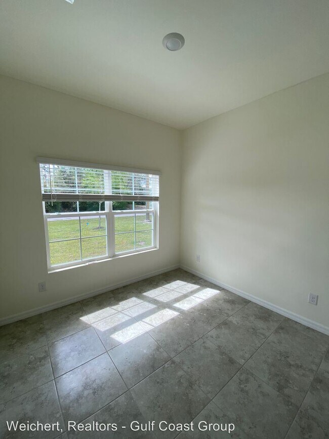 Building Photo - 26077-26079 Sandhill Blvd
