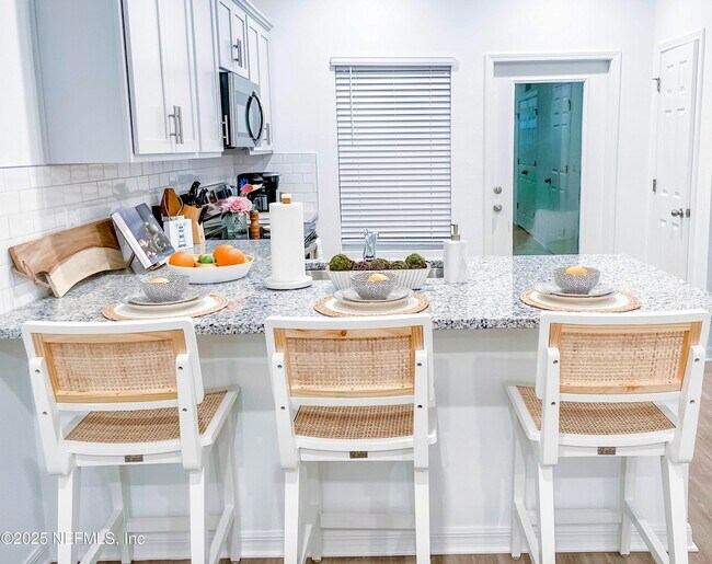 Foto del edificio - 17 Pamplona Dr