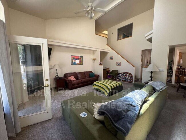 Foto del edificio - 1742 N Blue Spruce Cir