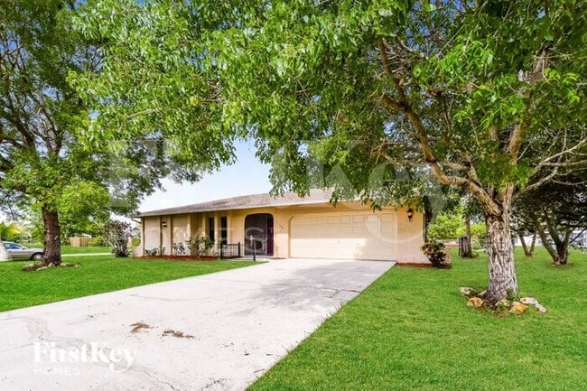 Building Photo - 1128 SW 11th Ct