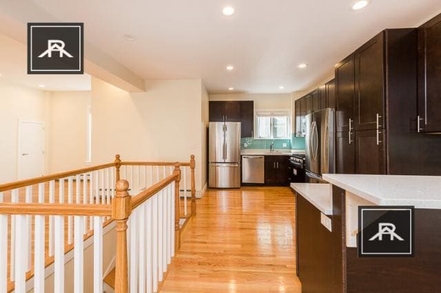 6 bedroom in Medford MA 02155 - 6 bedroom in Medford MA 02155 House