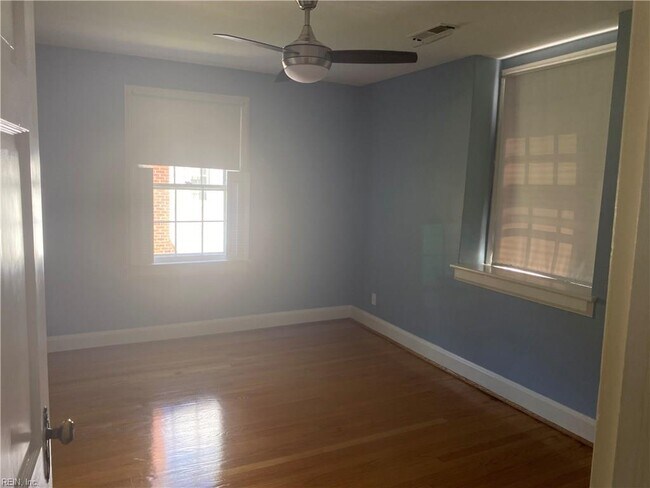 Foto del edificio - 7432 Gleneagles Rd
