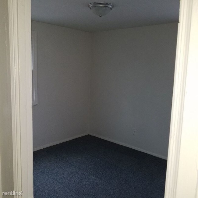Foto del edificio - 978 Debbe Ln