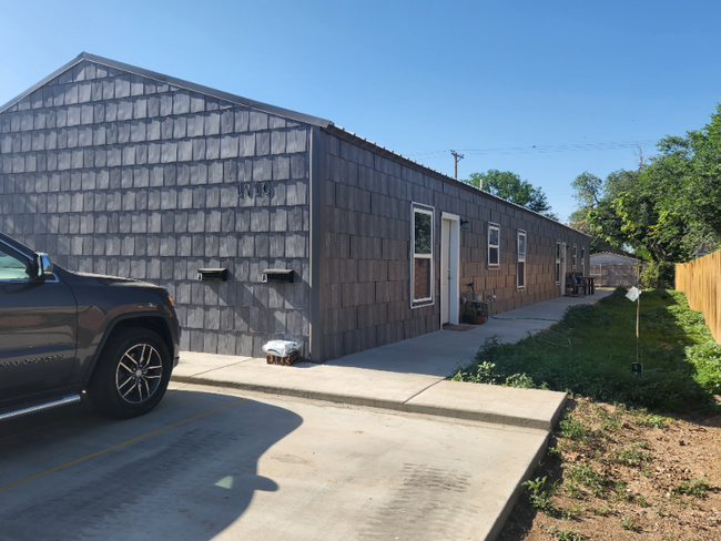 Building Photo - 1902 7th Ave