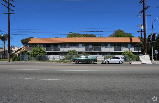 Foto del edificio - 14237 Vanowen St