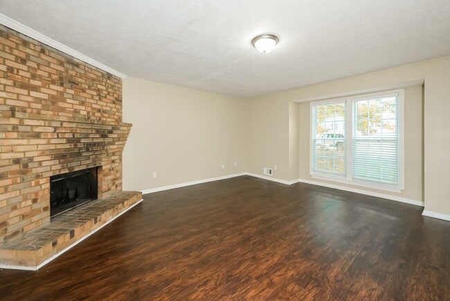 Building Photo - 5351 Ridgemere Ct