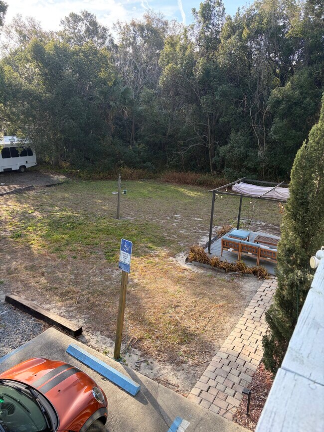 Vista desde el balcón - 582 N Volusia Ave