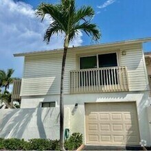 Building Photo - 3021 Florida Blvd