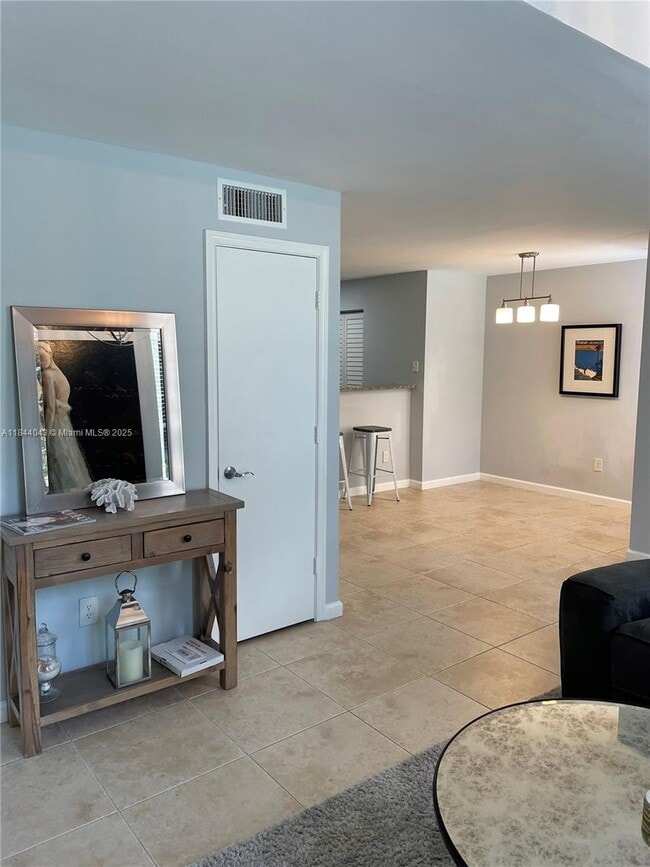 Building Photo - 1165 Crystal Way