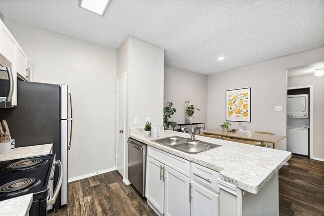 Photo - Dallas North Park Apartments