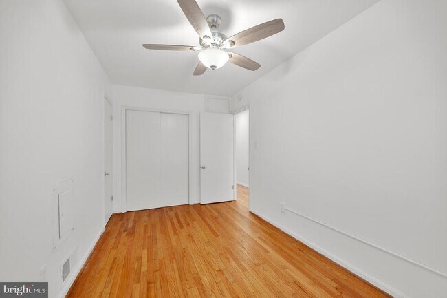 Foto del edificio - 2512 East Pl NW