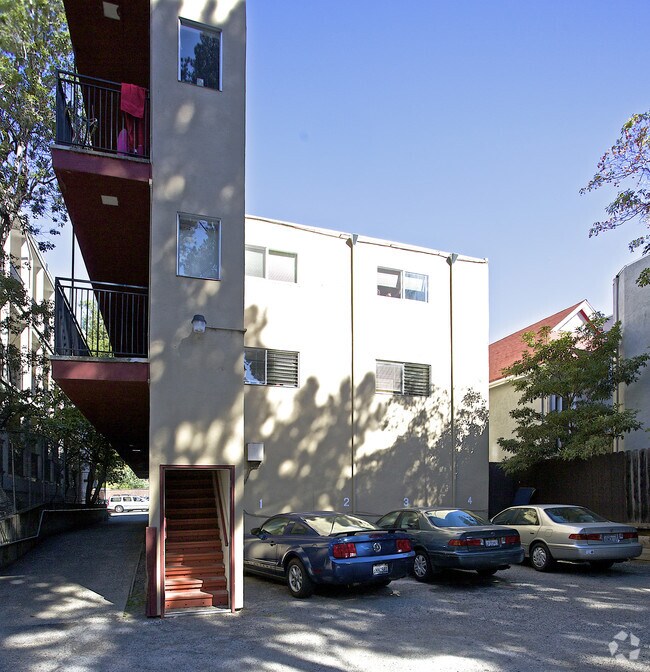 Building Photo - Dwight Blake Apartments
