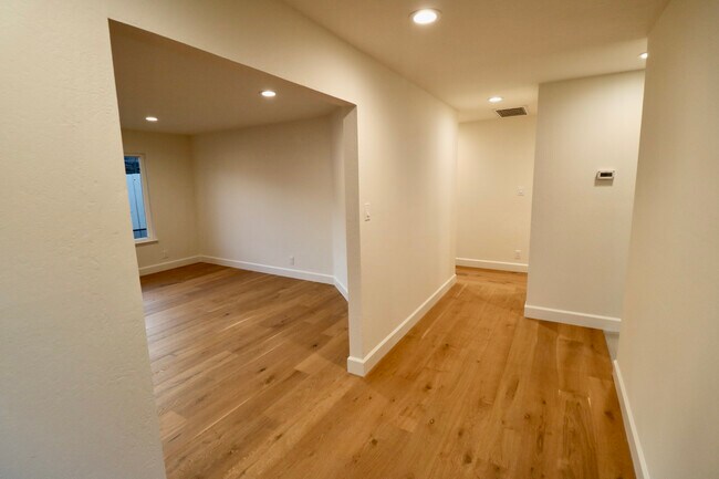 Foto del edificio - 3553 Jefferson Ave
