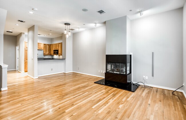 Building Photo - 4223 Buena Vista St