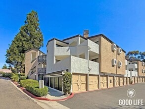 Building Photo - 9721 Mesa Springs Way