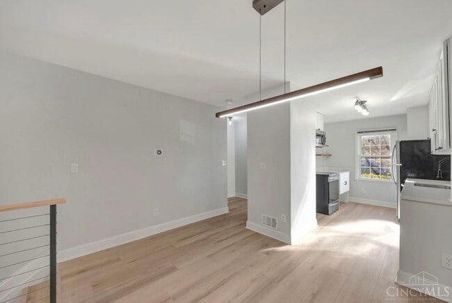 Building Photo - 9777 Bunker Hill Ln