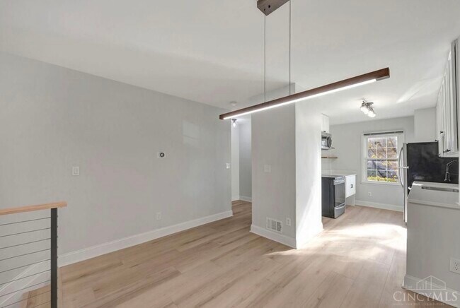 Foto del edificio - 9777 Bunker Hill Ln