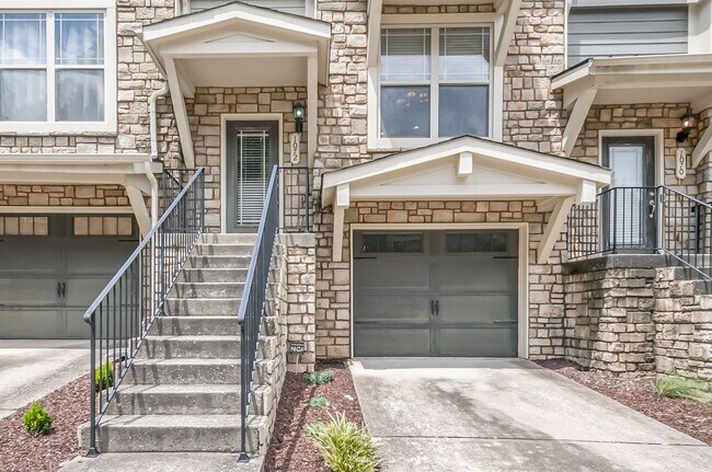 Foto del edificio - Awesome 3BE/2.5BA home in Bellevue!