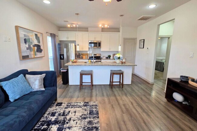 Foto del edificio - 2704 Sam Wilson St