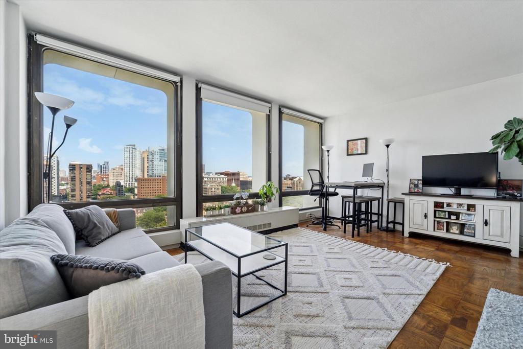 Foto principal - 210 Locust St