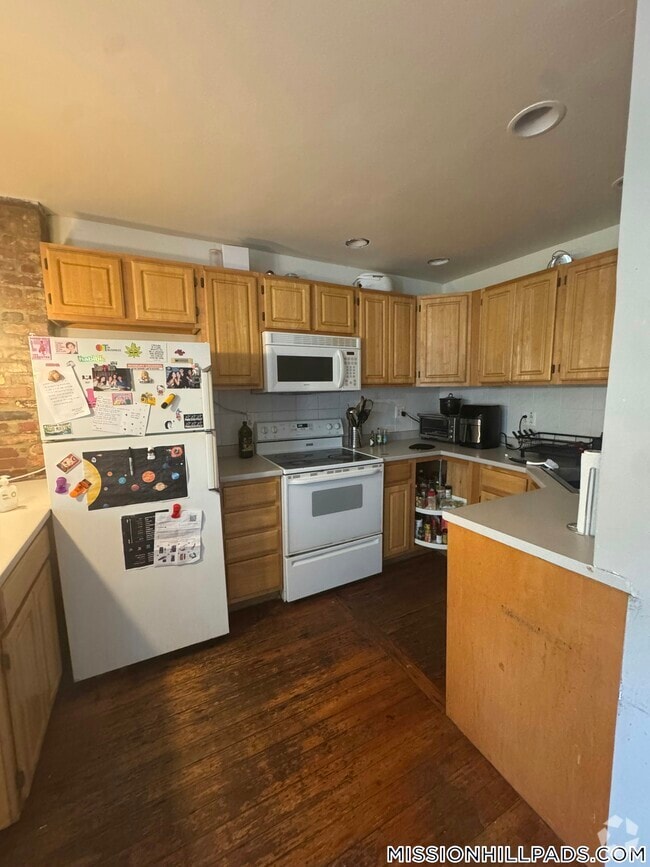 Building Photo - 1538 Tremont St