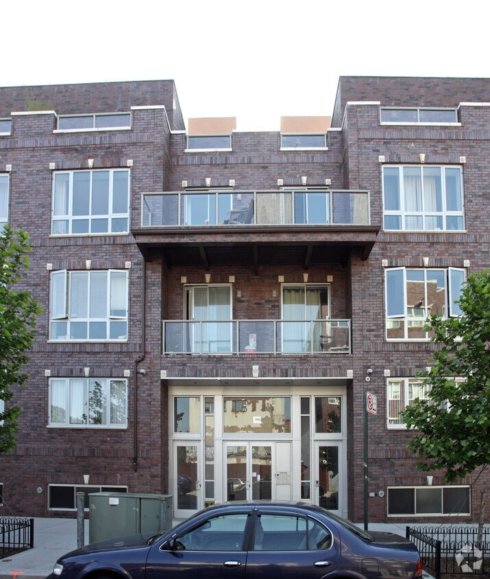 Foto principal - 324 Grand Ave