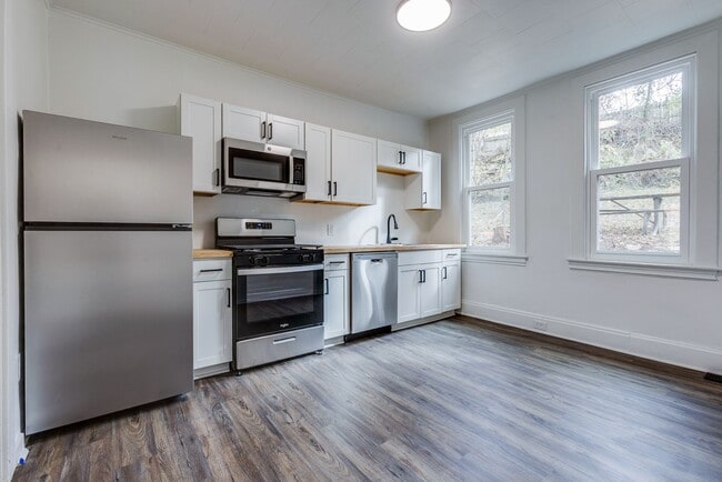 Photo - Fully Renovated 2BR Home in Mt. Washington...