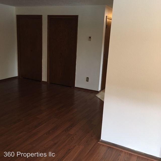 Building Photo - 1516 19 1/2 St S